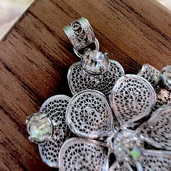 Vintage Designer Filigree 3-D Flower Pendant Solid 925 Sterling Silver w/ stones - Picture 12 of 13